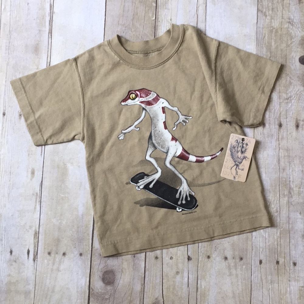 NWT Khaki Skater Gecko Tee Size 2T